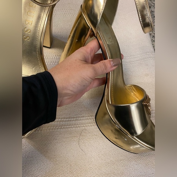 GUESS Gold Women's Heels size 10 - Picture 3 of 14